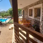 Nyaraló House Pulina Punat