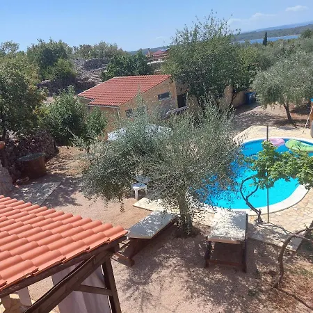 House Pulina 度假居