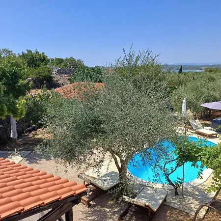 度假居 House Pulina 普纳特